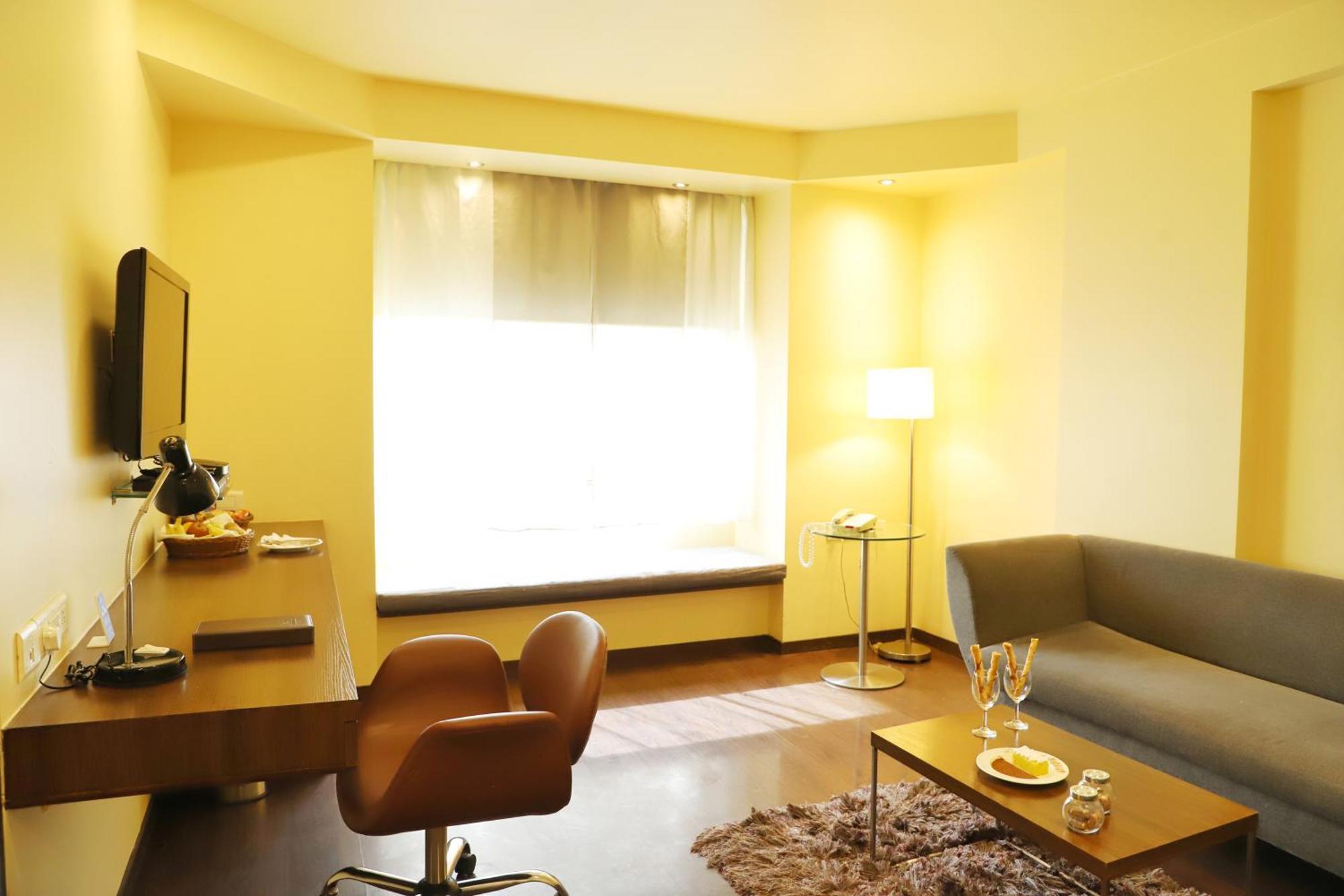 Marasa Sarovar Portico -Rajkot Extérieur photo