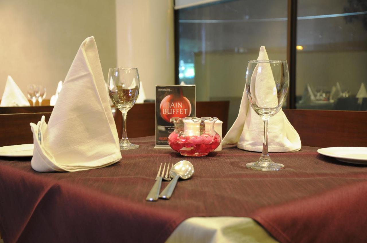 Marasa Sarovar Portico -Rajkot Extérieur photo